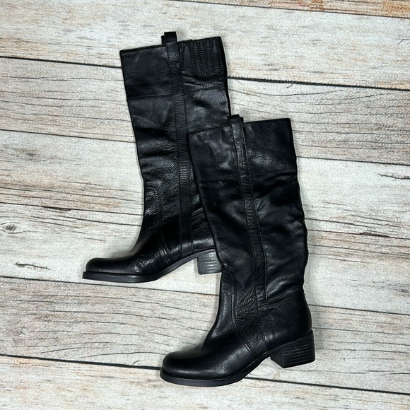 BCBG GENERATION Leather Pull On Boots 6.5 - Picture 1 of 5